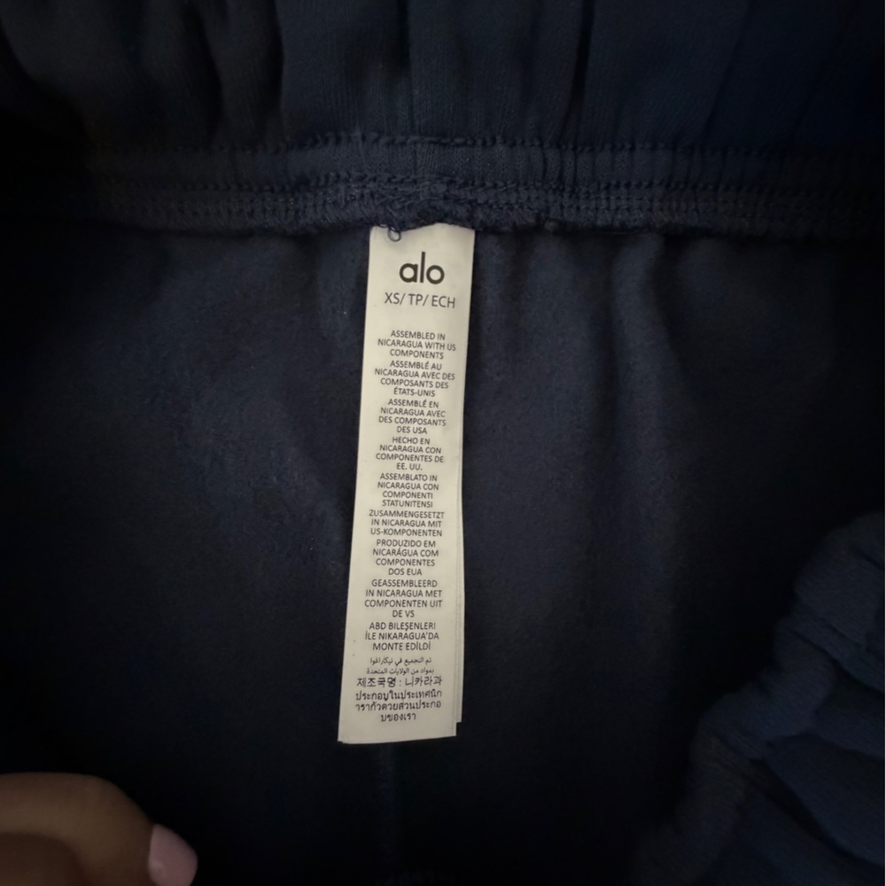 Alo Yoga Accolade Sweatpant – Navy – Size XS – NWT - Picture 4 of 6